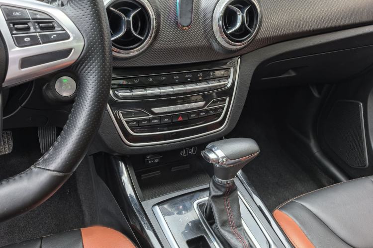 Used BAIC Beijing X5 2018 1.5T CVT Elite Version National V Interior 2