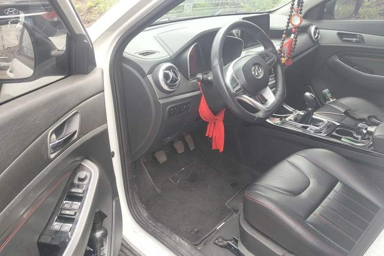 Used BAIC Beijing X5 2018 1.5T Manual Elite Edition National V Interior 3