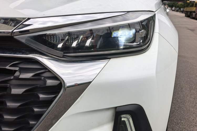 Used BAIC Beijing X5 2018 1.5T CVT Elite Version National V Left Front Headlight