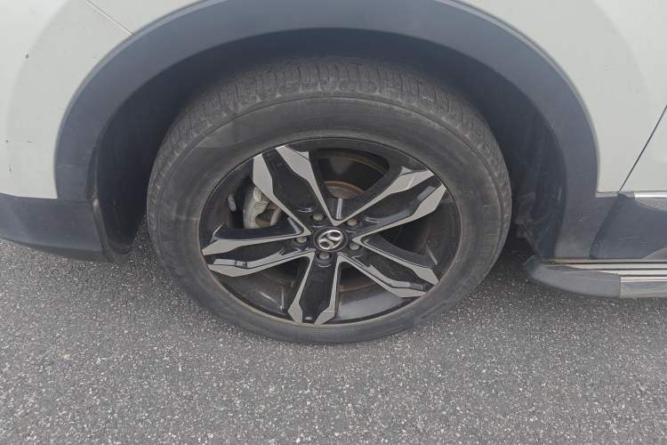 Used BAIC Beijing X5 2018 1.5T Manual Advance Version China V Left Front Wheel Hub
