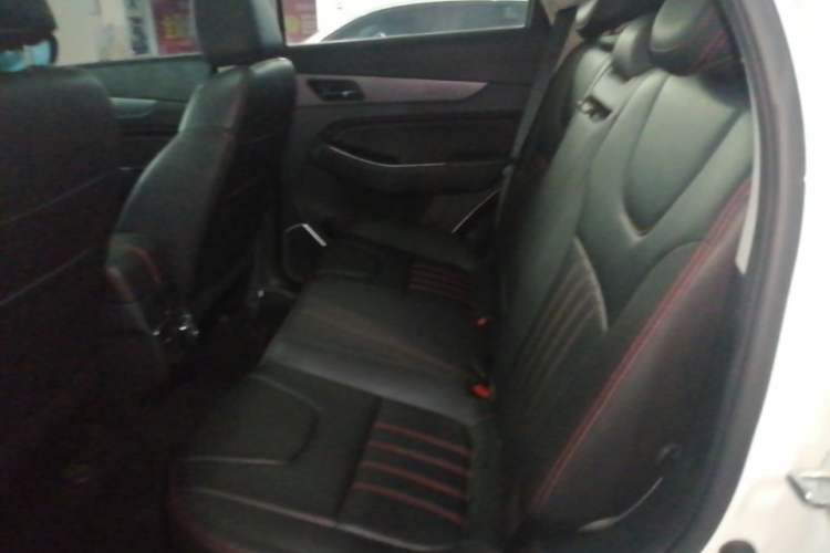 Used BAIC Beijing X5 2018 1.5T CVT New Smart Version China V Emission Standard Left Rear Seat