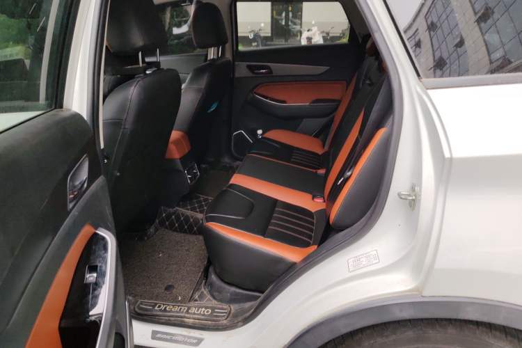 Used BAIC Beijing X5 2018 1.5T CVT New Smart Version China V Emission Standard Left Rear Seat