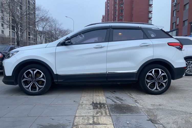 Used BAIC Beijing X5 2018 1.5T CVT Elite Version National V Left Side