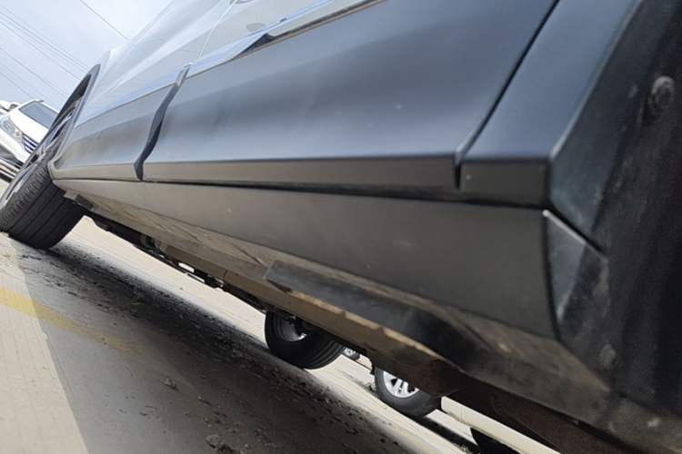Used BAIC Beijing X5 2018 1.5T CVT Elite Version National V Left Side Sill