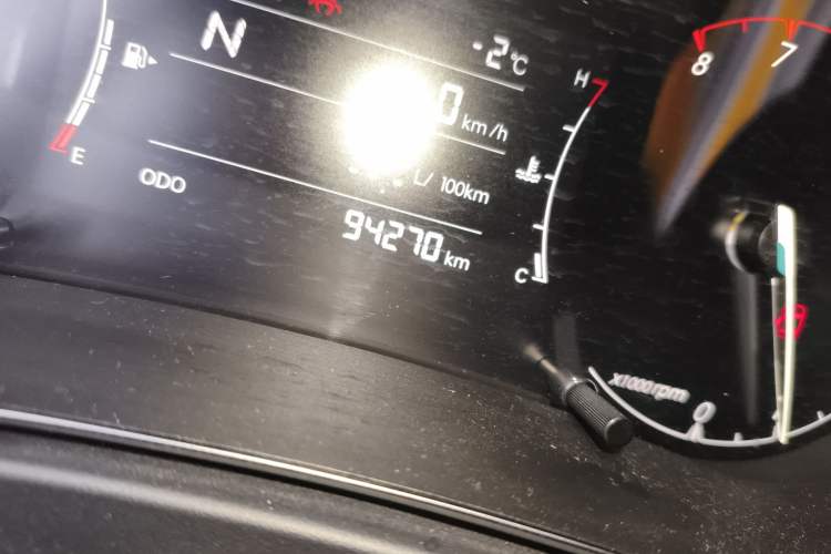 Used BAIC Beijing X5 2018 1.5T CVT Elite Version National V Odometer Close Up