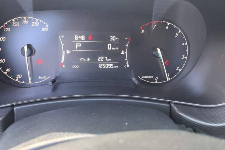 Used BAIC Beijing X5 2018 1.5T CVT Elite Version National V Odometer Close Up