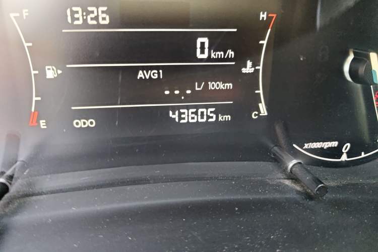 Used BAIC Beijing X5 2018 1.5T Manual Advance Version China V Odometer Close Up