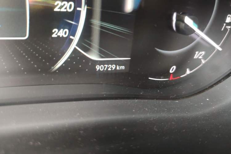 Used BAIC Beijing X5 2018 1.5T CVT New Smart Version China V Emission Standard Odometer Close Up