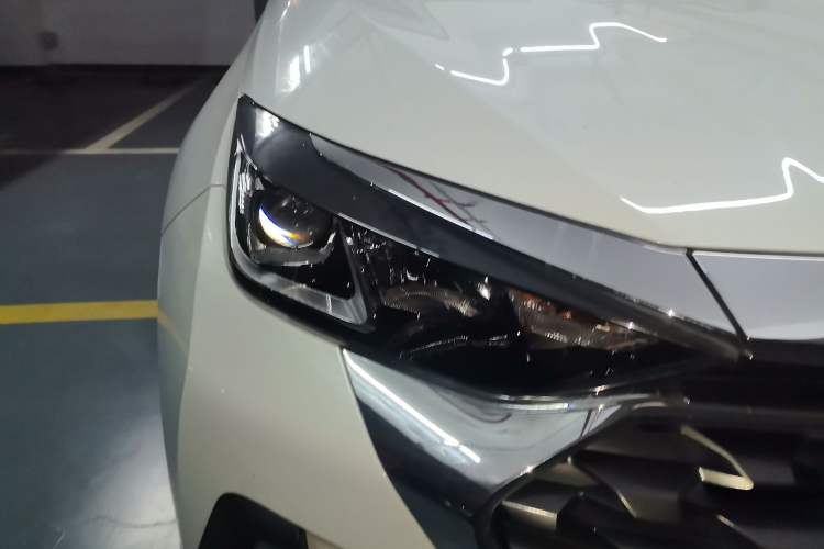 Used BAIC Beijing X5 2018 1.5T Manual Advance Version China V Right Front Headlight