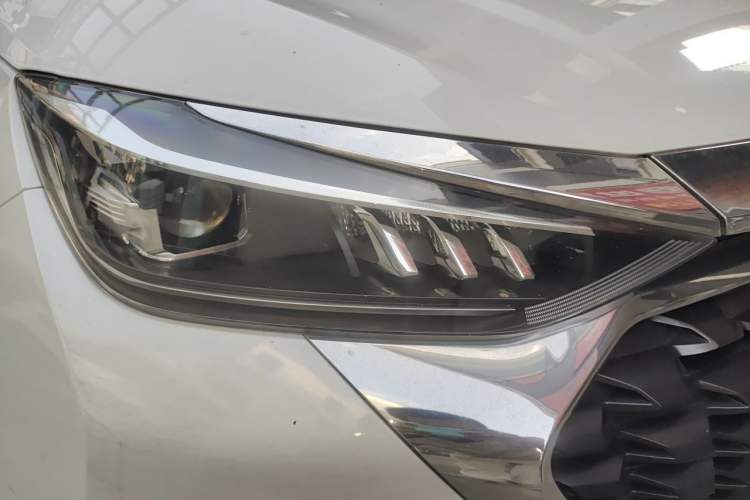 Used BAIC Beijing X5 2018 1.5T CVT Elite Version National V Right Front Headlight