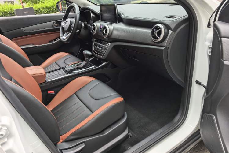 Used BAIC Beijing X5 2018 1.5T CVT Elite Version National V Right Front Seat