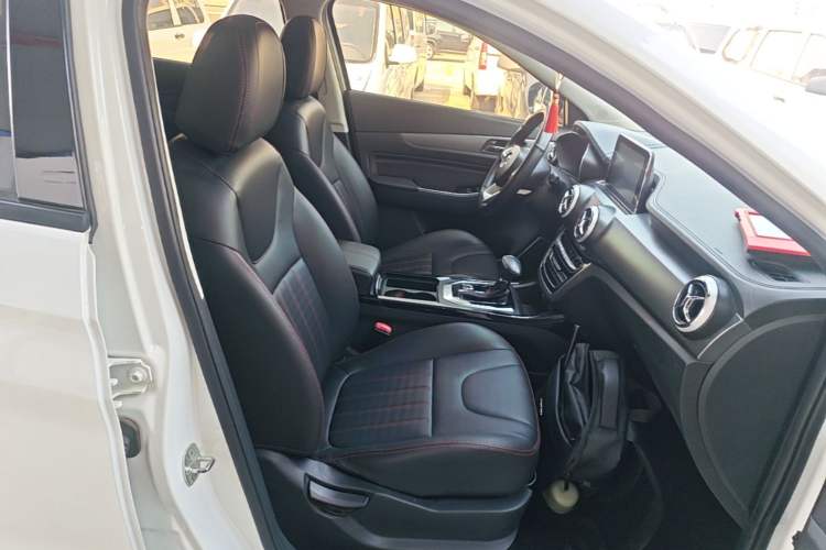 Used BAIC Beijing X5 2018 1.5T CVT Elite Version National V Right Front Seat