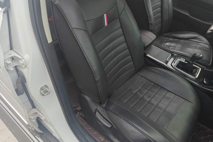 Used BAIC Beijing X5 2018 1.5T Manual Advance Version China V Right Front Seat