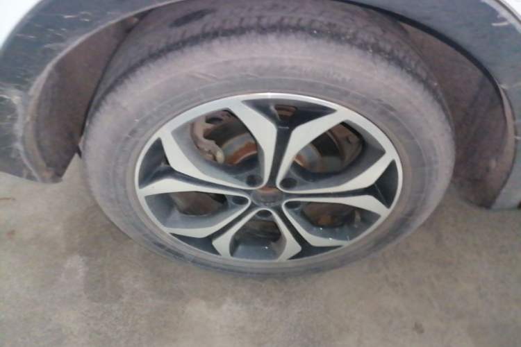 Used BAIC Beijing X5 2018 1.5T CVT New Smart Version China V Emission Standard Right Rear Wheel Hub