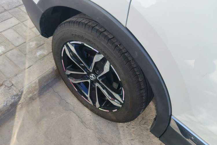 Used BAIC Beijing X5 2018 1.5T Manual Advance Version China V Right Rear Wheel Hub