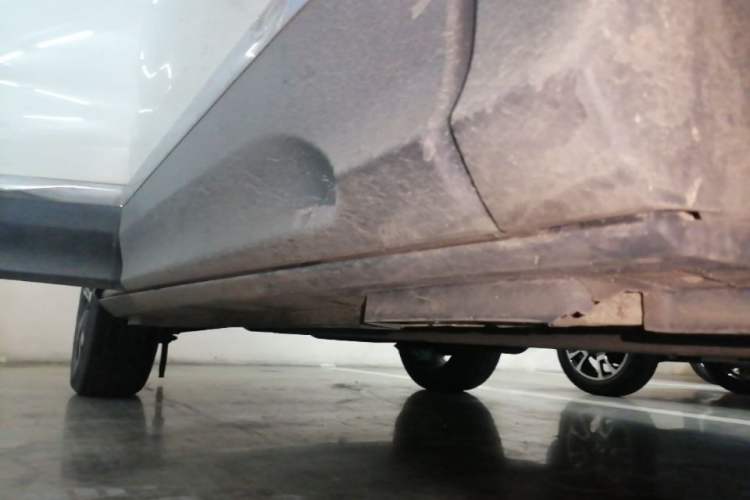 Used BAIC Beijing X5 2018 1.5T CVT New Smart Version China V Emission Standard Right Side Sill