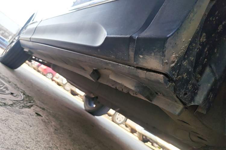 Used BAIC Beijing X5 2018 1.5T CVT Elite Version National V Right Side Sill