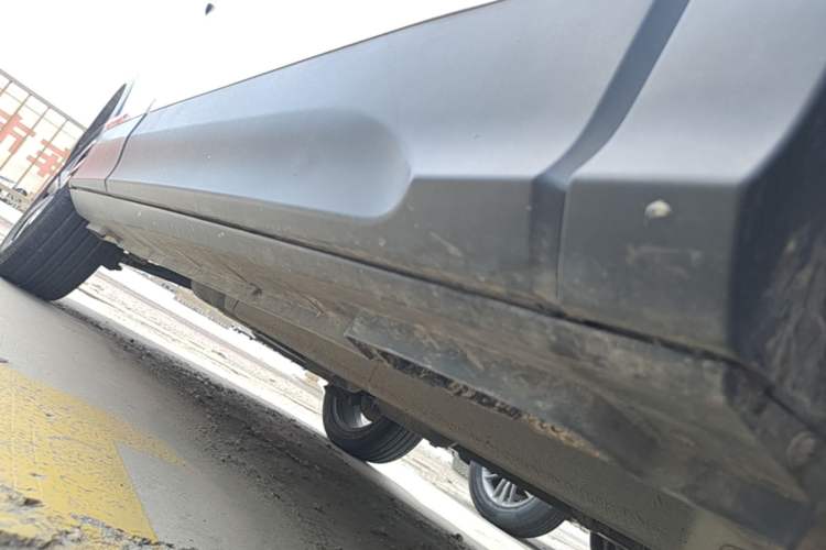 Used BAIC Beijing X5 2018 1.5T CVT Elite Version National V Right Side Sill