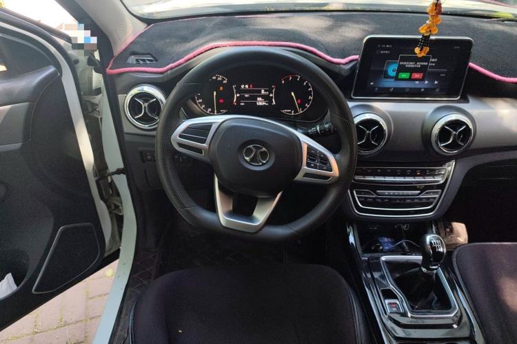 Used BAIC Beijing X5 2018 1.5T Manual Advance Version China V Steering Wheel