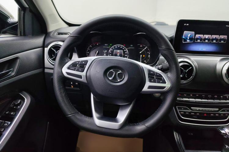 Used BAIC Beijing X5 2018 1.5T CVT New Smart Version China V Emission Standard Steering Wheel