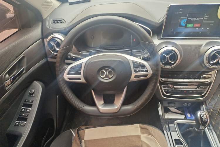 Used BAIC Beijing X5 2018 1.5T Manual Advance Version China V Steering Wheel