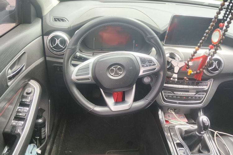 Used BAIC Beijing X5 2018 1.5T Manual Elite Edition National V Steering Wheel