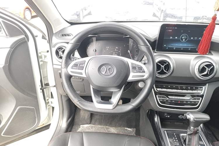 Used BAIC Beijing X5 2018 1.5T CVT Elite Version National V Steering Wheel