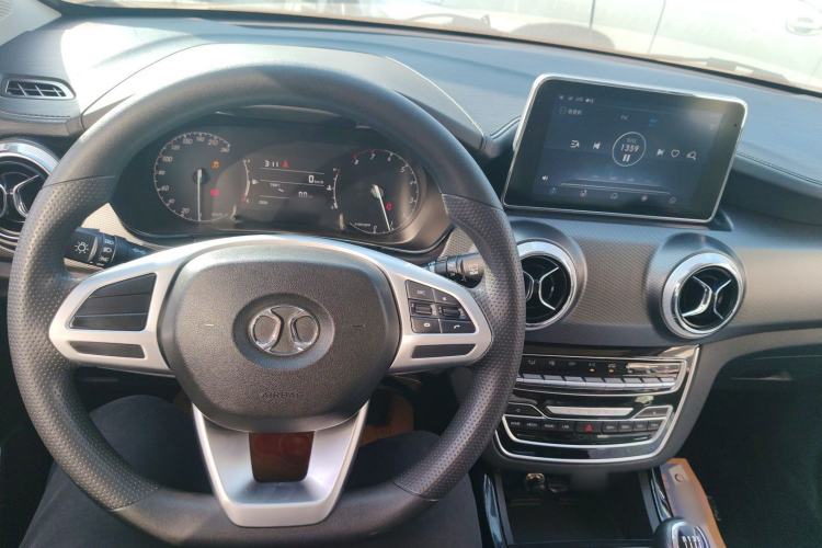 Used BAIC Beijing X5 2018 1.5T Manual Advance Version China V Steering Wheel