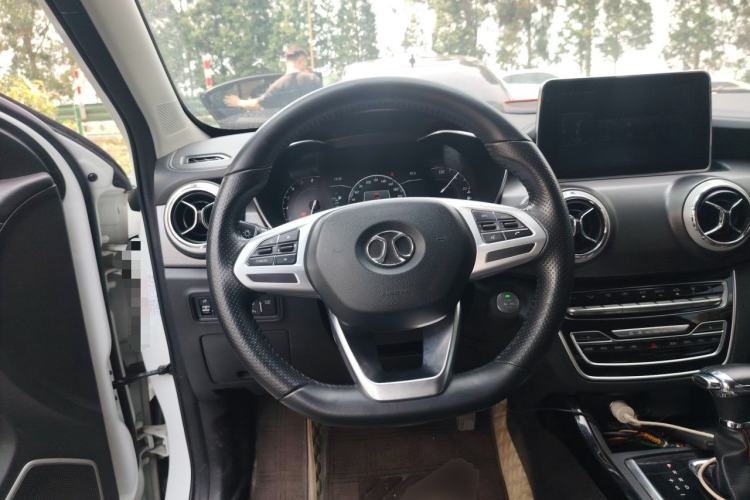 Used BAIC Beijing X5 2018 1.5T CVT New Smart Version China V Emission Standard Steering Wheel