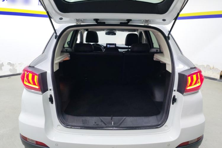 Used BAIC Beijing X5 2018 1.5T CVT New Smart Version China V Emission Standard Trunk