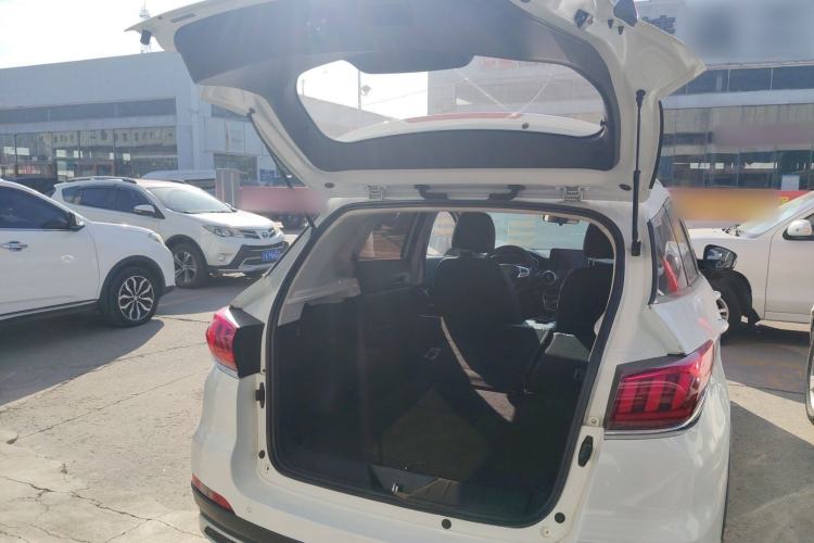 Used BAIC Beijing X5 2018 1.5T Manual Advance Version China V Trunk