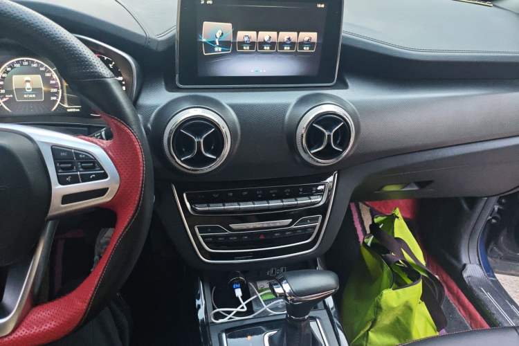 Used BAIC Beijing X5 2019 1.5T CVT New Smart Version China VI Emission Standard Audio And AC Panel