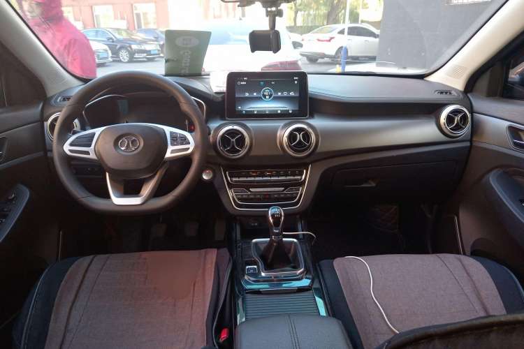 Used BAIC Beijing X5 2019 1.5T Manual Advance Edition China VI Center Console