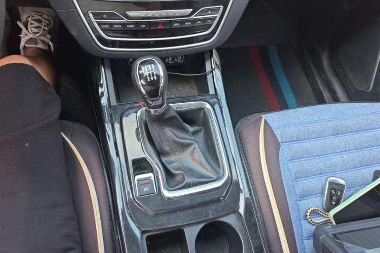 Used BAIC Beijing X5 2019 1.5T Manual Advance Edition China VI Gear Lever