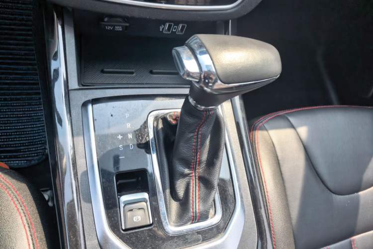 Used BAIC Beijing X5 2019 1.5T CVT Elite Version China VI Gear Lever
