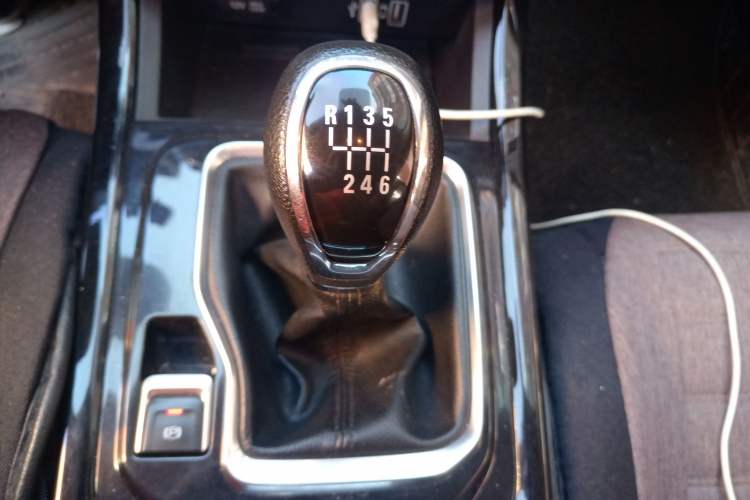 Used BAIC Beijing X5 2019 1.5T Manual Advance Edition China VI Gear Lever