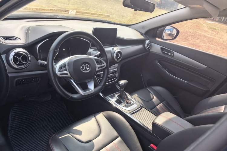 Used BAIC Beijing X5 2019 1.5T CVT Elite Version China VI Interior 2