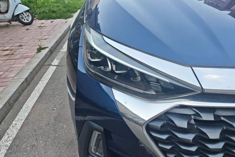 Used BAIC Beijing X5 2019 1.5T CVT New Smart Version China VI Emission Standard Right Front Headlight