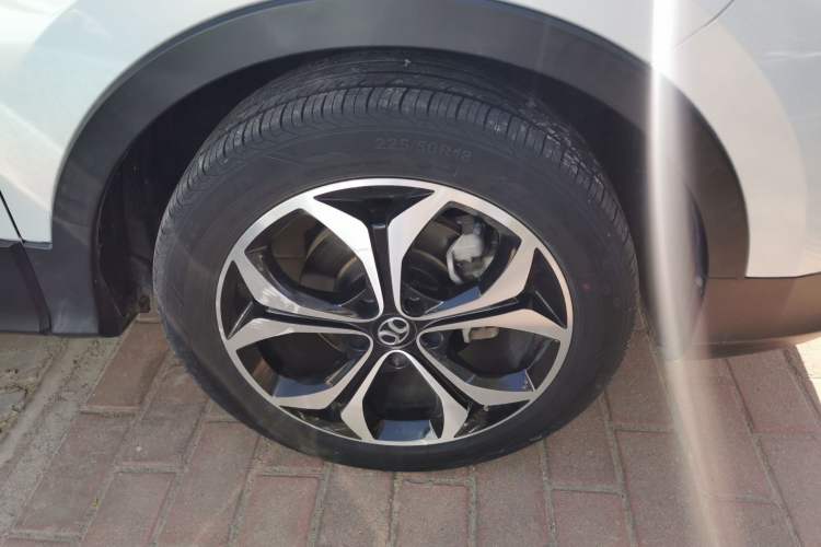 Used BAIC Beijing X5 2019 1.5T CVT Elite Version China VI Right Front Wheel Hub