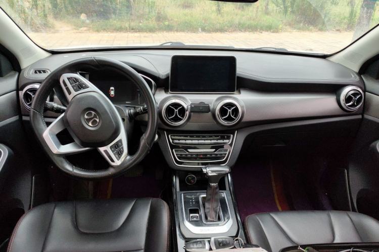 Used BAIC Beijing X5 2019 1.5T CVT New Smart Version China VI Emission Standard Center Console