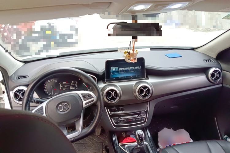 Used BAIC Beijing X5 2019 1.5T Manual Elite Edition China VI Center Console