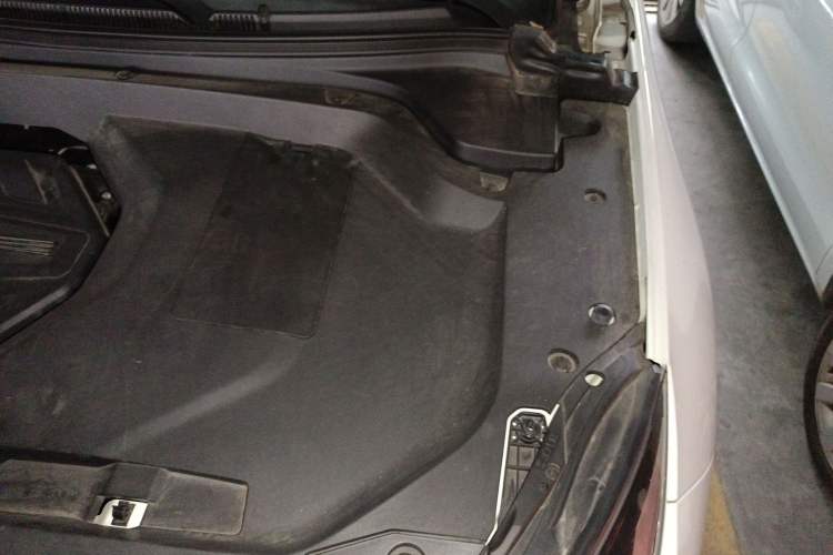 Used BAIC Beijing X5 2019 1.5T CVT New Smart Version China VI Emission Standard Engine Bay Left