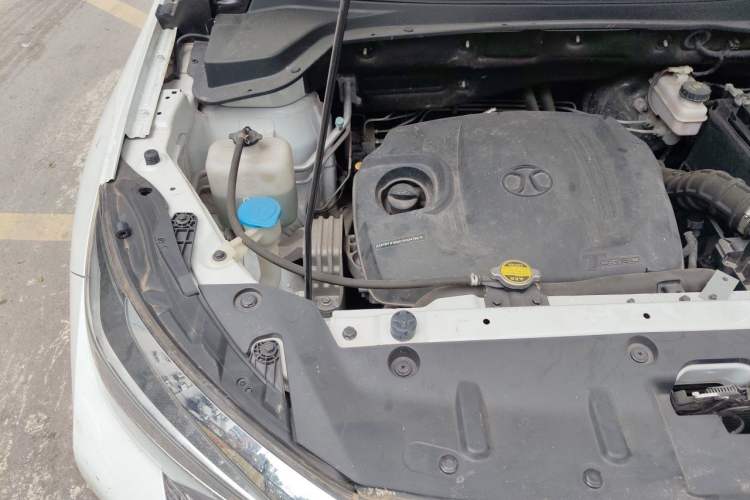 Used BAIC Beijing X5 2019 1.5T Manual Elite Edition China VI Engine Bay Right