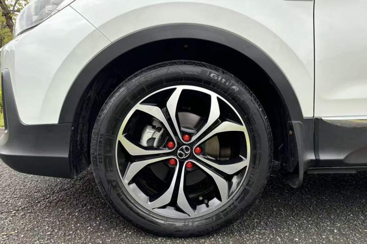 Used BAIC Beijing X5 2019 1.5T CVT New Smart Version China VI Emission Standard Exterior 12