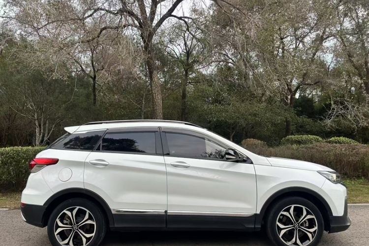 Used BAIC Beijing X5 2019 1.5T CVT Elite Version China VI Exterior 4