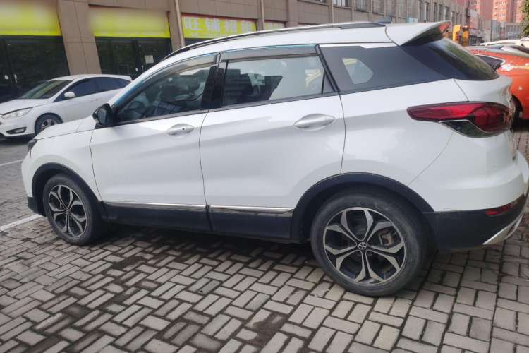 Used BAIC Beijing X5 2019 1.5T CVT New Smart Version China VI Emission Standard Exterior 5