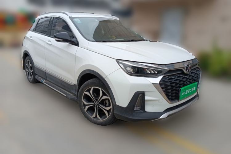 Used BAIC Beijing X5 2019 1.5T Manual Elite Edition China VI Front Right 45 Deg