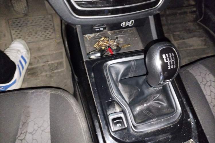 Used BAIC Beijing X5 2019 1.5T Manual Advance Edition China VI Gear Lever