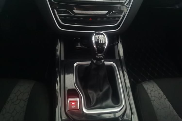 Used BAIC Beijing X5 2019 1.5T Manual Advance Edition China VI Gear Lever
