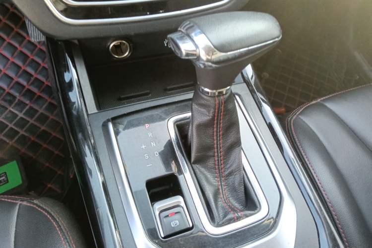 Used BAIC Beijing X5 2019 1.5T CVT Elite Version China VI Gear Lever